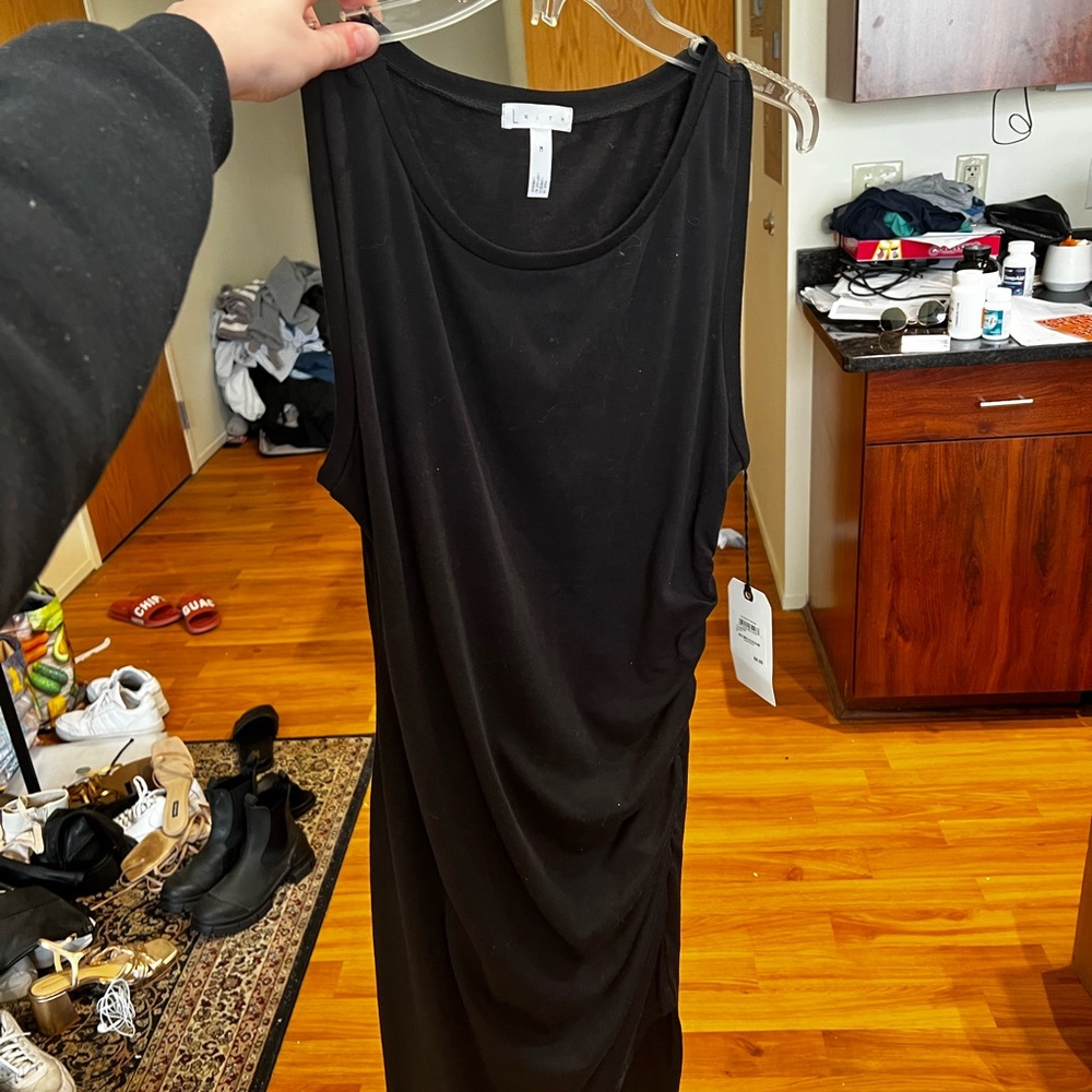 Leith Ruched Bodycon Dress - Picture 4 of 6
